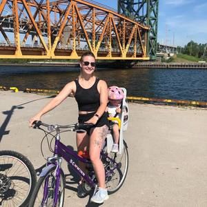 Meet your Posher, Rae